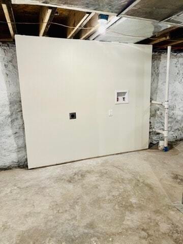 Building Photo - 2020 E 35th St