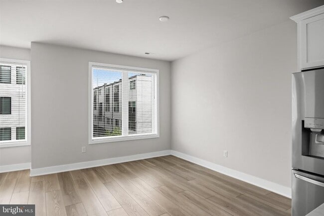 Building Photo - 2150 Northbank Pl