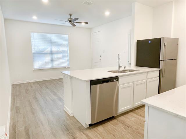 Building Photo - 14625 Little Water Dr
