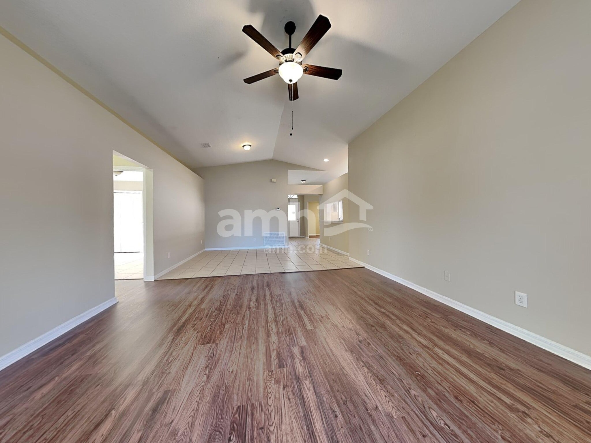 Building Photo - 24446 Landing Dr