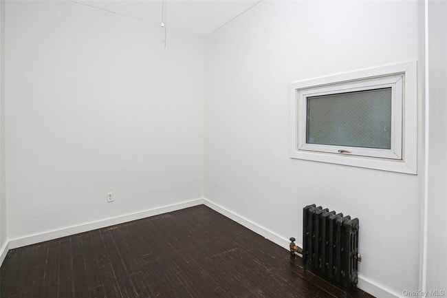 Building Photo - 221 Howard Ave