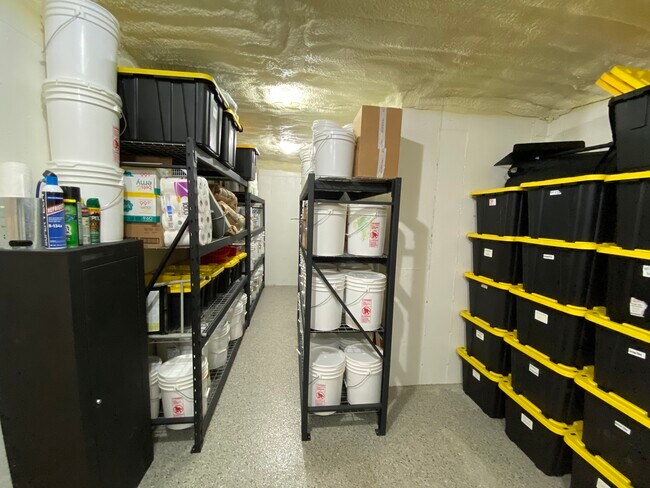 Building Photo - 530 Craftsman Way