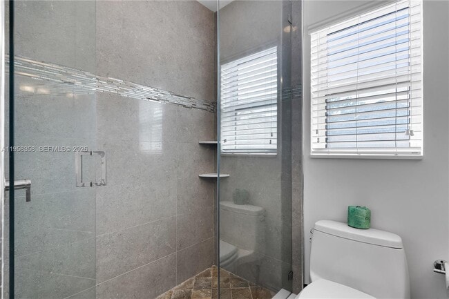 Building Photo - 503 SW 16th St