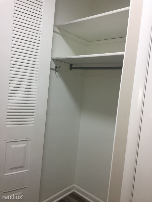 Building Photo - 1 br, 1 bath Condo - 10626 Weymouth St