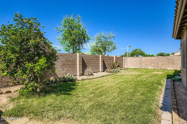 Building Photo - 46108 W Morning View Ln