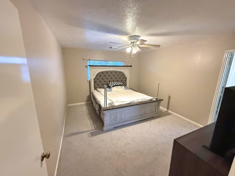 Building Photo - 11127 Fall Breeze Dr