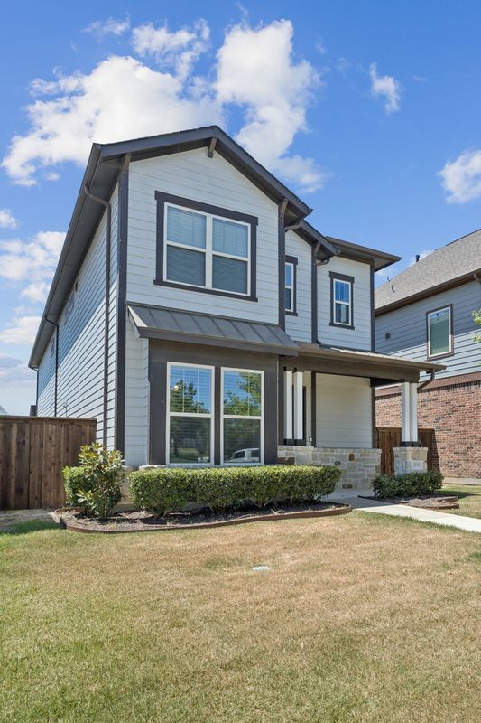Building Photo - 13721 Parkline Wy
