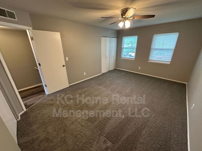 Building Photo - 6753 N Askew Cir