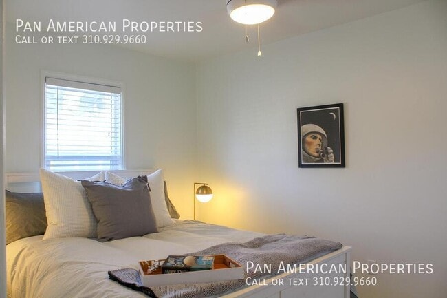 Building Photo - 5136 E Livingston Dr