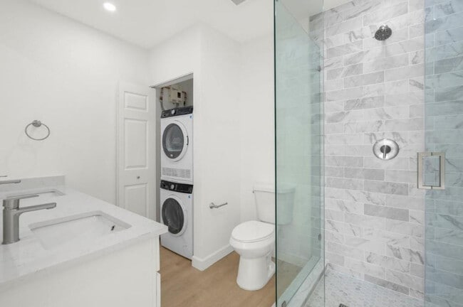 Building Photo - 1901 Northridge Rd