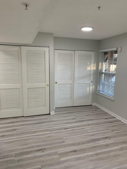Building Photo - 328 Kestrel Dr