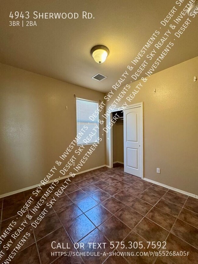 Building Photo - 4943 Sherwood Rd