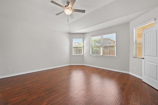 Building Photo - 351 Wincliff Dr