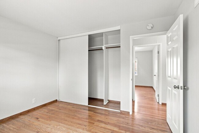 Building Photo - 6814 Westmoor Way