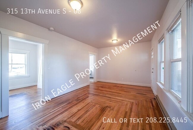 Building Photo - 315 13th Ave S