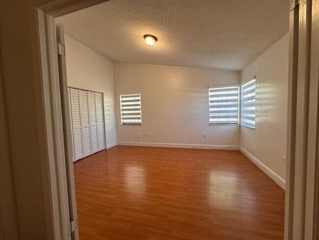 Building Photo - 11202 SW 132nd Ct W