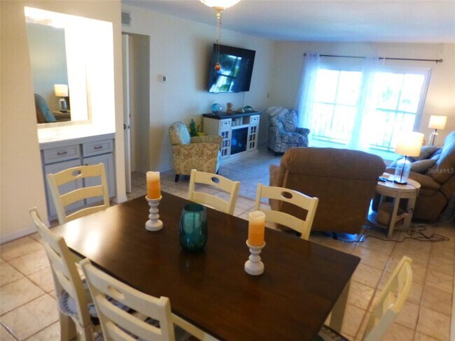 Building Photo - 5557 Sea Forest Dr