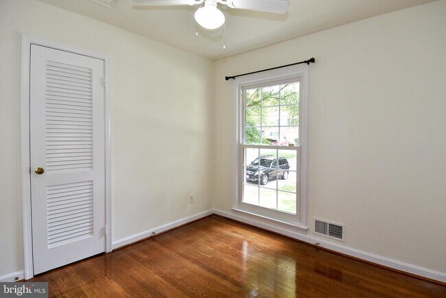 Building Photo - 7513 Sebago Rd