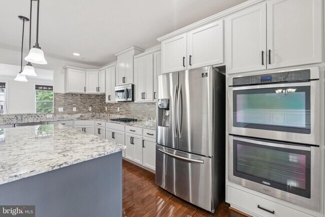 Building Photo - 10290 Greenspire Dr
