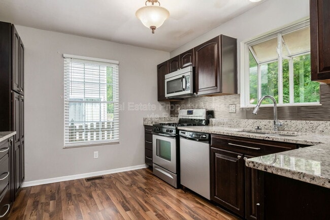 Building Photo - 1750 Jupiter Ave