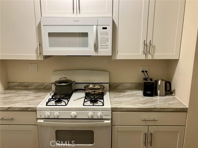 Building Photo - 3548 Gladiola Dr