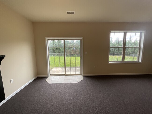 Building Photo - 348 Channing Dr