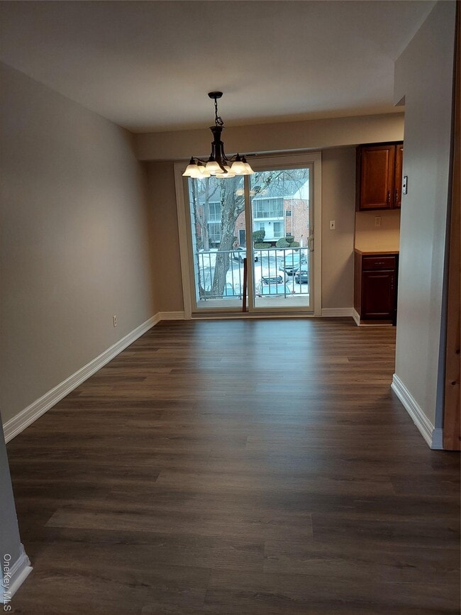 Building Photo - 50 Bon Aire Cir