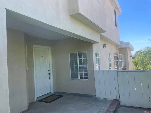 Building Photo - 2415 Levante St