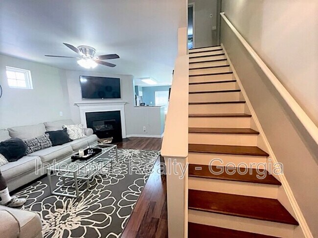 Building Photo - 238 Oak Grove Way