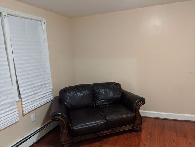 Building Photo - Three-Bedroom Apartment Near Public Transportation