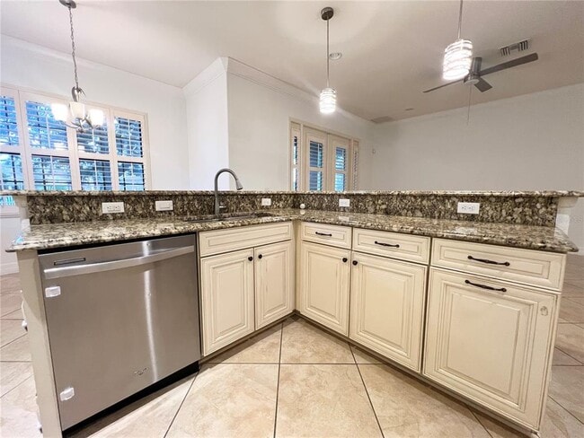 Building Photo - 8213 Prestbury Dr