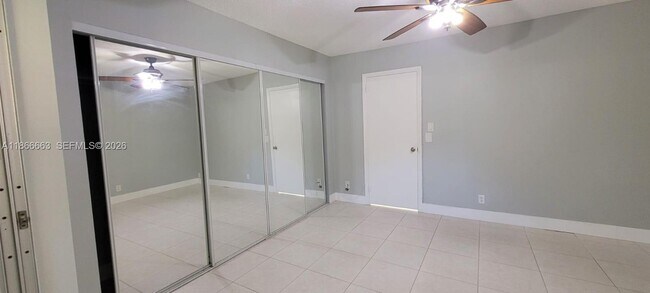 Building Photo - 202 Canterbury I