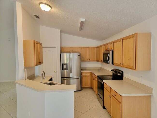 Building Photo - 12750 Sophiamarie Loop