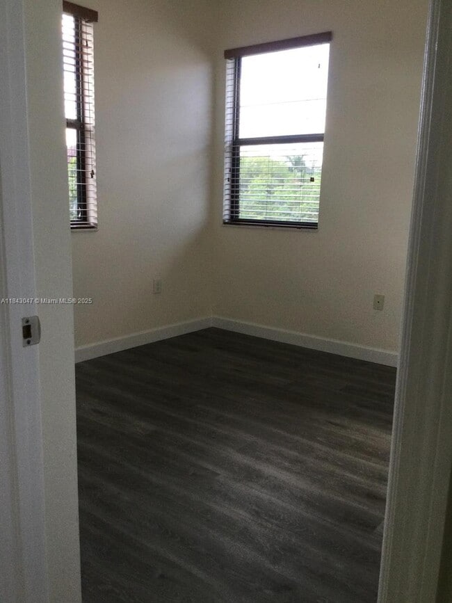 Building Photo - 17370 SW 153rd Ave