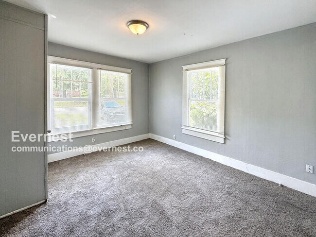 Building Photo - 8231 5th Ave N