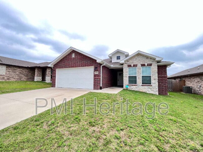 Building Photo - 6002 NW Meade St