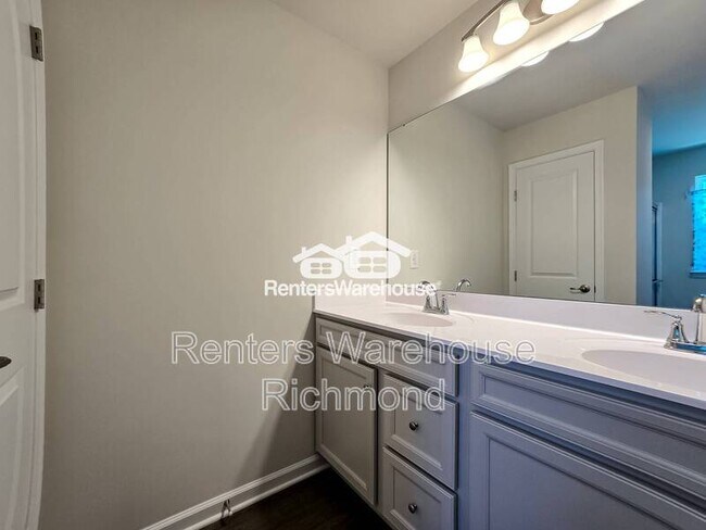 Building Photo - 823 Taylor Grn Wy