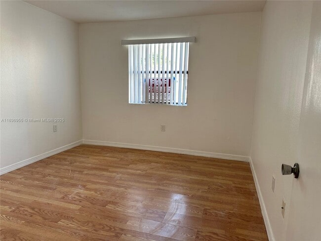 Building Photo - 10441 SW 156th Ct