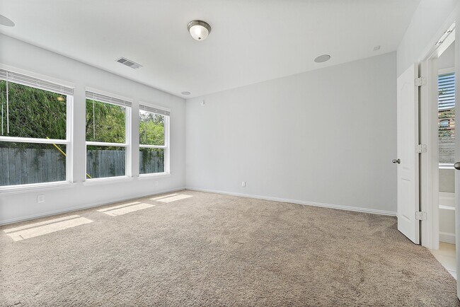 Building Photo - 3331 Harmony View Ln