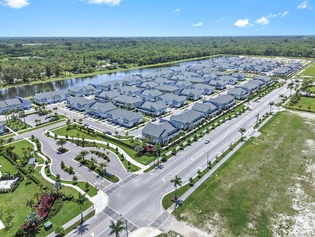 Building Photo - 16404 Mirabell Mnr Ln