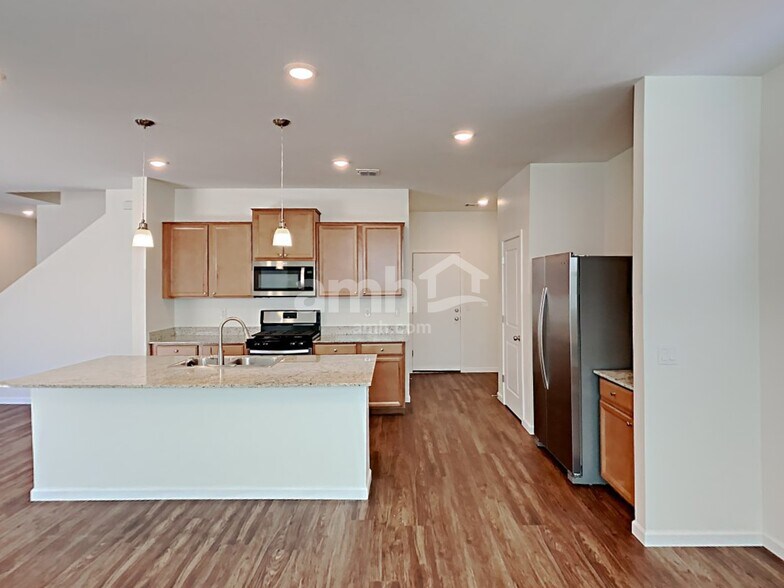 Building Photo - 14221 W Georgia Dr