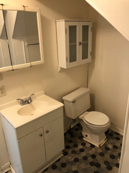 Building Photo - 1505 Rugby Rd