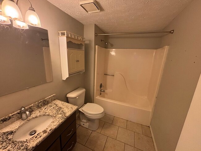 Building Photo - 577 El Paseo Pl
