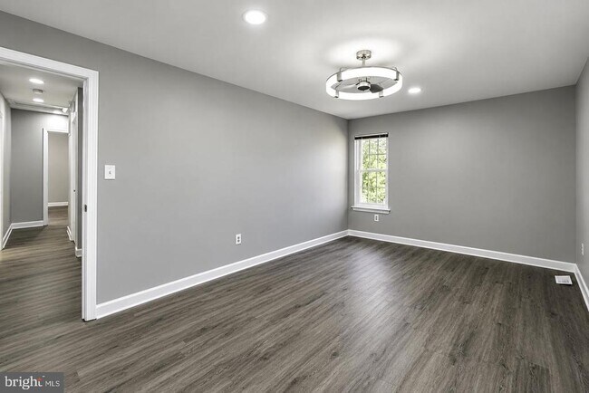 Building Photo - 15025 Timberlake Dr