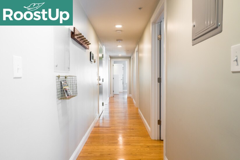 Building Photo - Furnished Bedroom with Private Bath in Cambridge