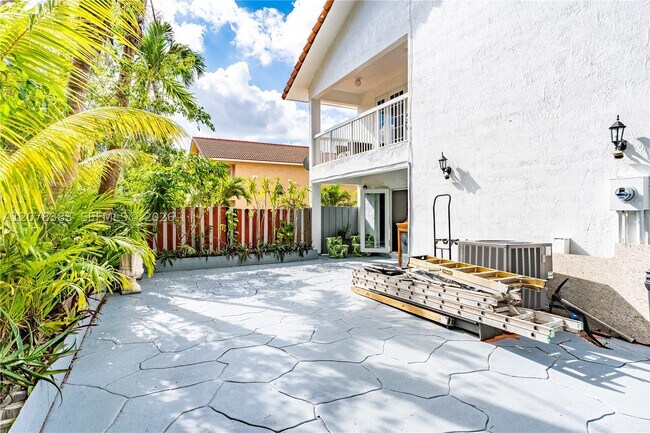 Building Photo - 8909 SW 108th St