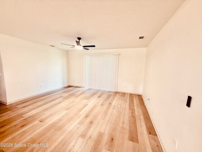 Building Photo - 3206 Tarpon Ave SE