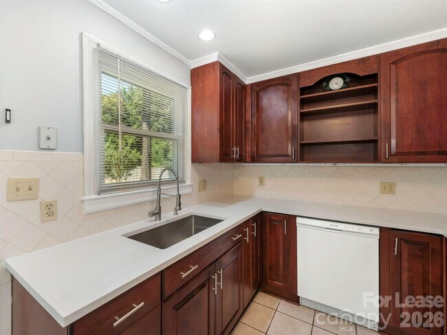 Building Photo - 5208 Furman Pl