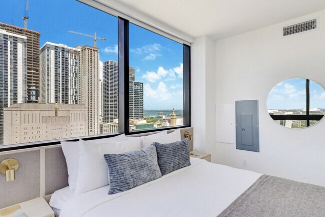 Building Photo - 350 N Miami Ave