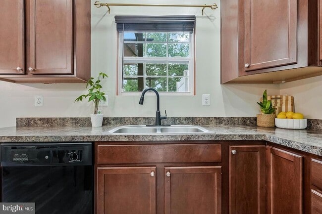 Building Photo - 11771 Sunningdale Pl